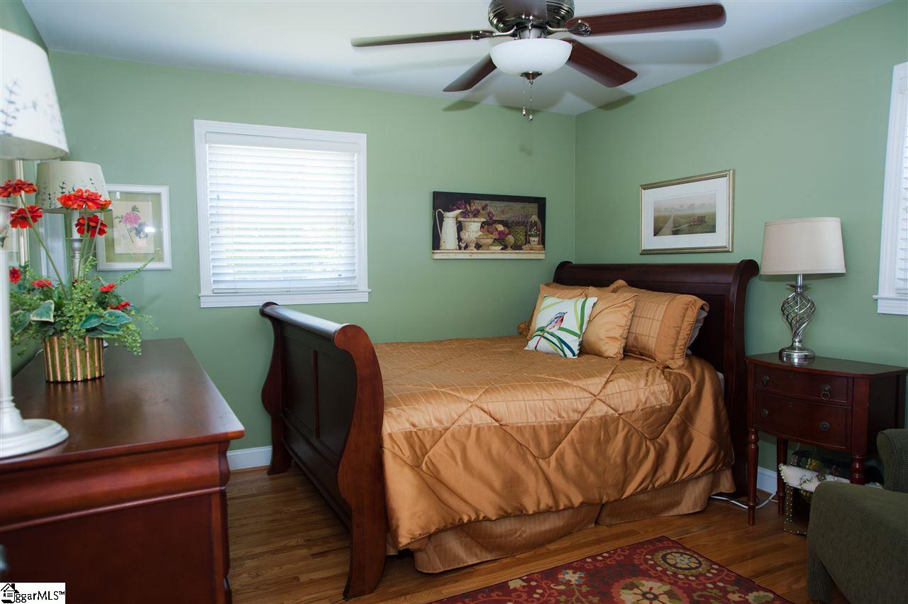 102 Rockmont Road Easley, SC 29640 - Photo 17 of 27