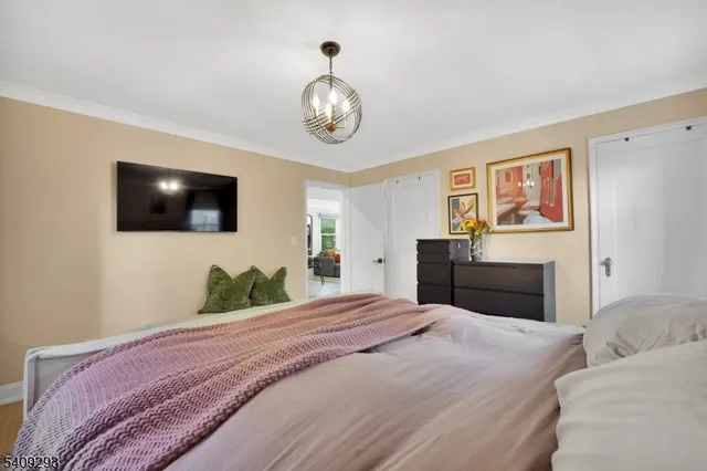 $790,000 | 180 Highfield Lane, Nutley, NJ 07110