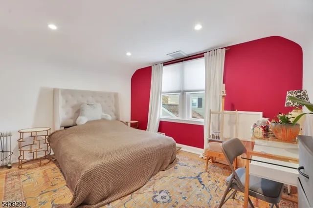 $790,000 | 180 Highfield Lane, Nutley, NJ 07110