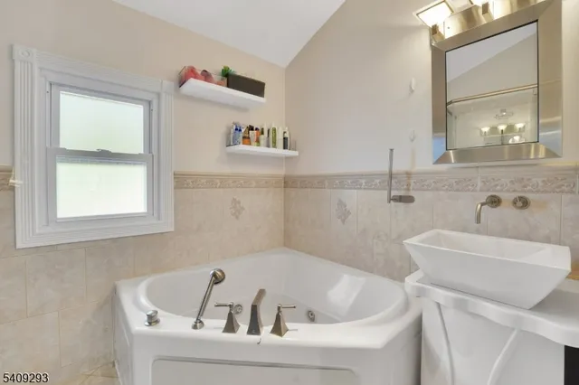 $790,000 | 180 Highfield Lane, Nutley, NJ 07110