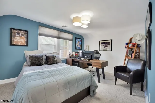 $790,000 | 180 Highfield Lane, Nutley, NJ 07110