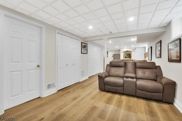 $790,000 | 180 Highfield Lane, Nutley, NJ 07110