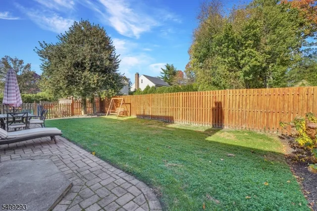 $790,000 | 180 Highfield Lane, Nutley, NJ 07110