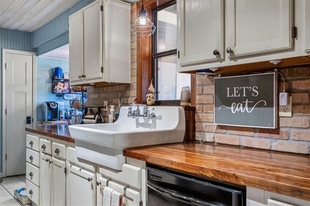 5329 Memorial Lane Southwest Powder Springs, GA 30127 - Photo 10 of 25