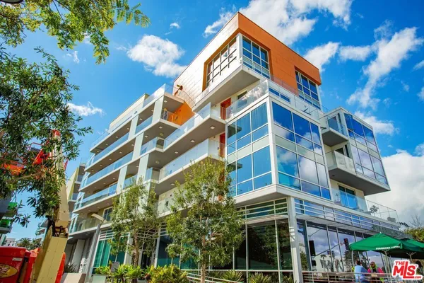 $5,000 | 1705 Ocean Avenue, Unit 212, Santa Monica, CA 90401