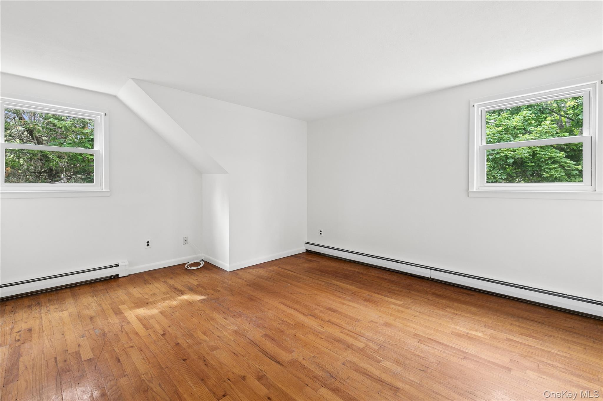111 Miller Road Southampton, NY 11968 - Photo 22 of 29 Second Floor Bedroom