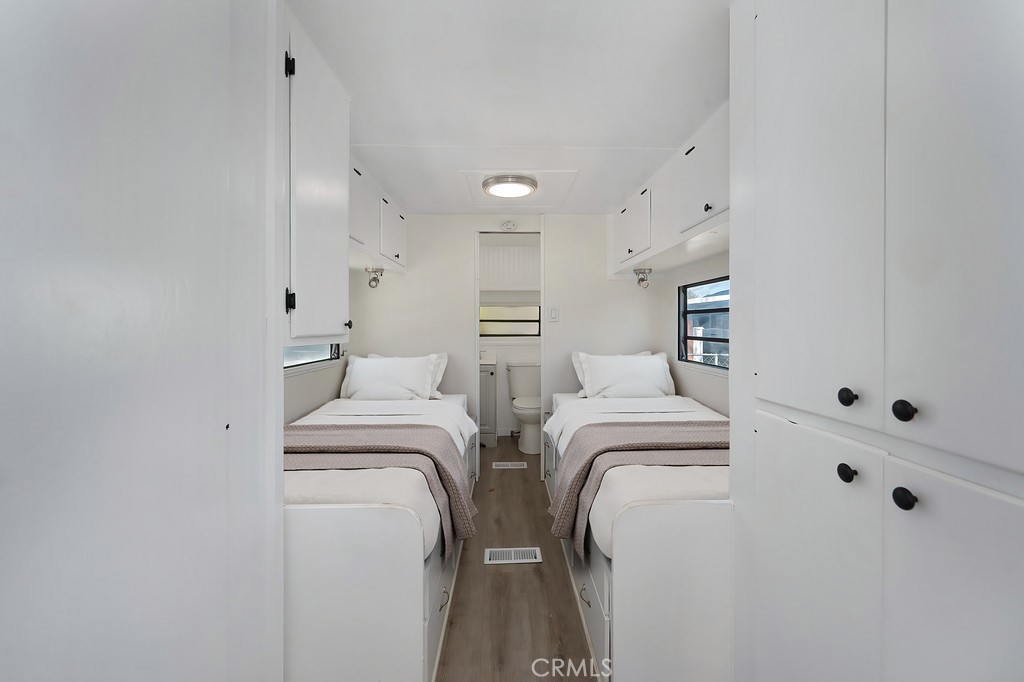 26455 Paradise Valley Road, Unit 87 Warner Springs, CA 92086 - Photo 15 of 20 Please note that the image shown is a virtually staged representation of the room and is intended to provide a visual concept of the space. The actual room may differ in appearance, and the furniture and decor depicted are not included in the sale. For an accurate understanding of the property's current condition and layout, we encourage you to view the home in person. Thank you