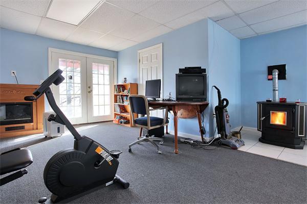 300 Cross Road Lunenburg, MA 01462 - Photo 20 of 24 Gallery Image 20