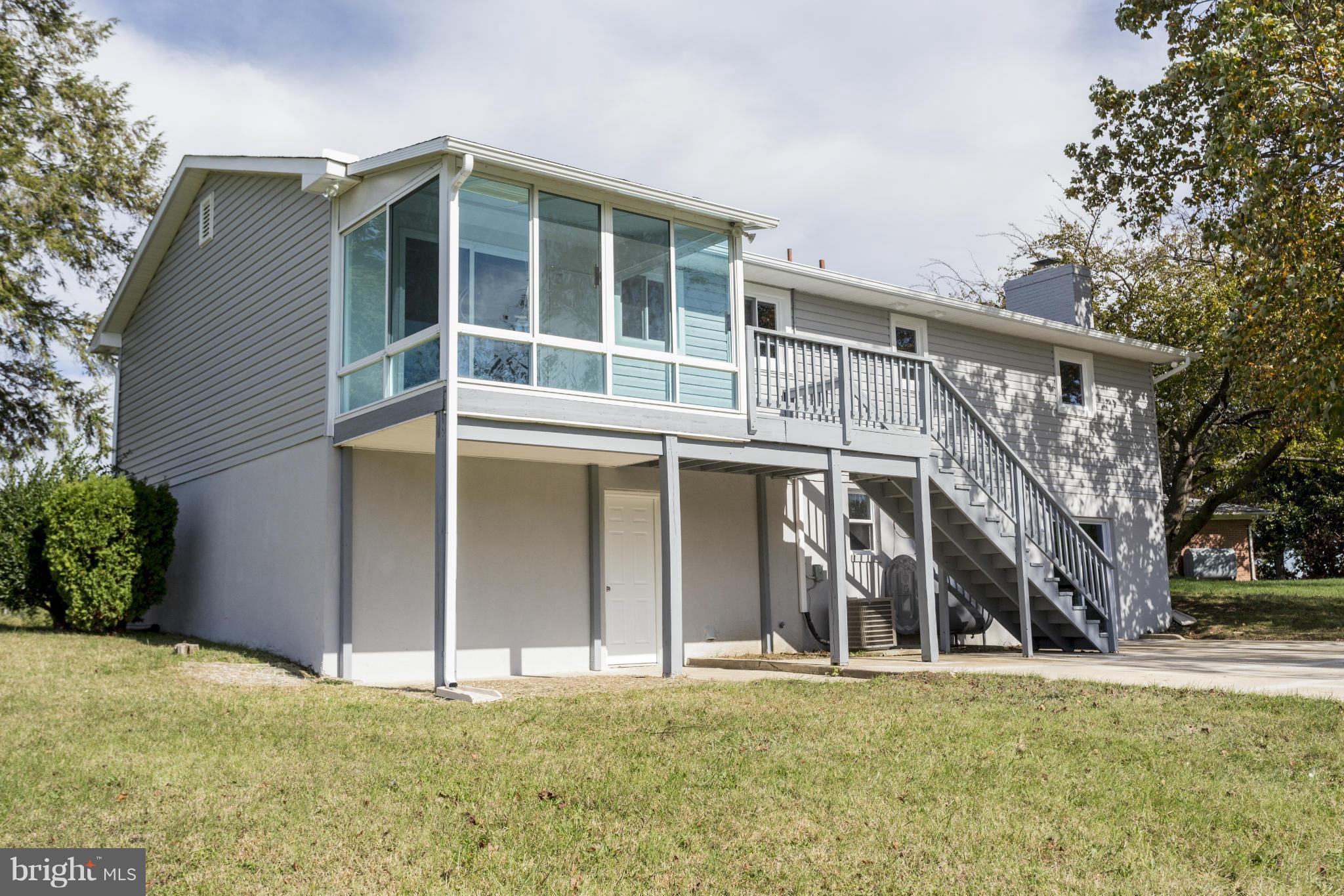 111 Dominoe Road Annapolis, MD 21401 - Photo 2 of 27 Exterior (Rear)