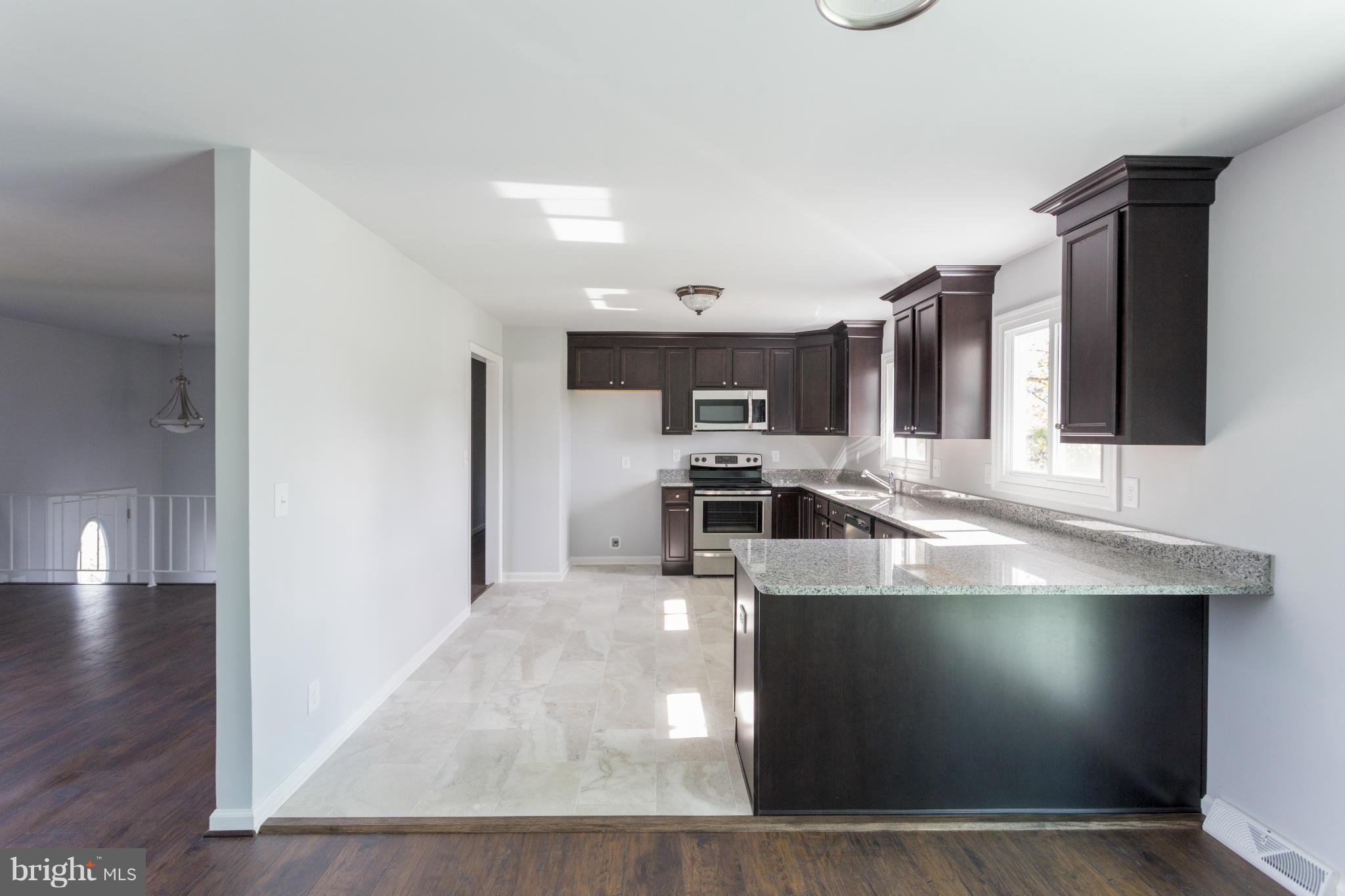 111 Dominoe Road Annapolis, MD 21401 - Photo 7 of 27 Kitchen
