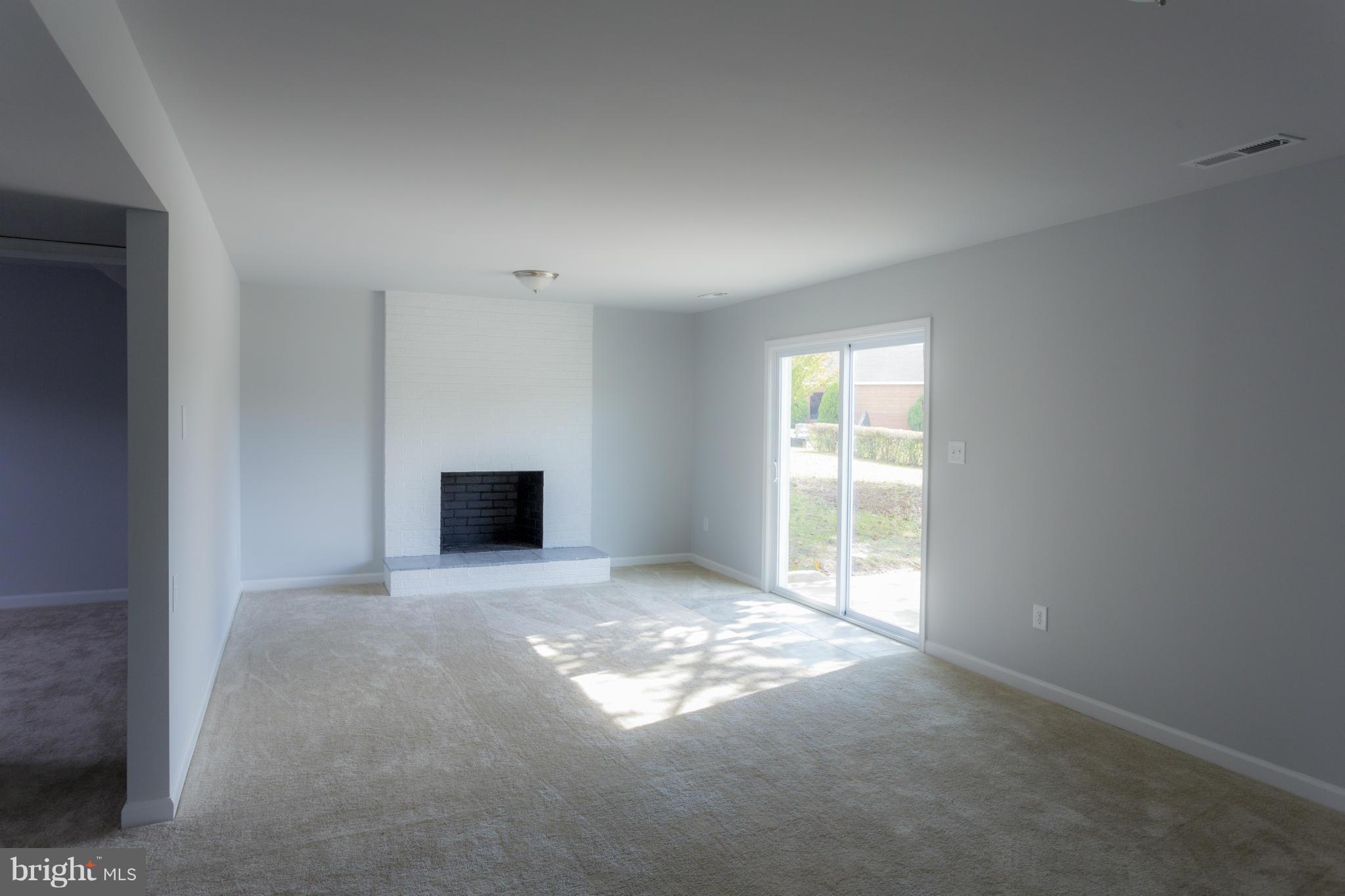 111 Dominoe Road Annapolis, MD 21401 - Photo 9 of 27 Family Room