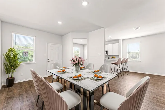 $2,300 | 5672 Shore Point Trail, Fort Worth, TX 76119