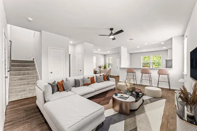 $2,300 | 5672 Shore Point Trail, Fort Worth, TX 76119