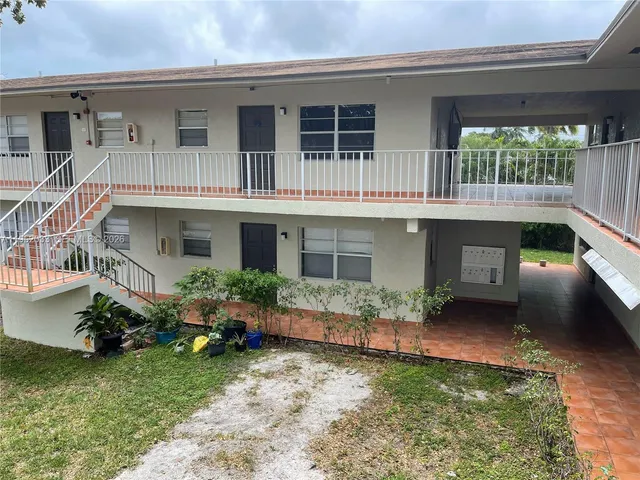 $1,500 | 1522 Northeast 34th Court, Unit 2, Oakland Park, FL 33334