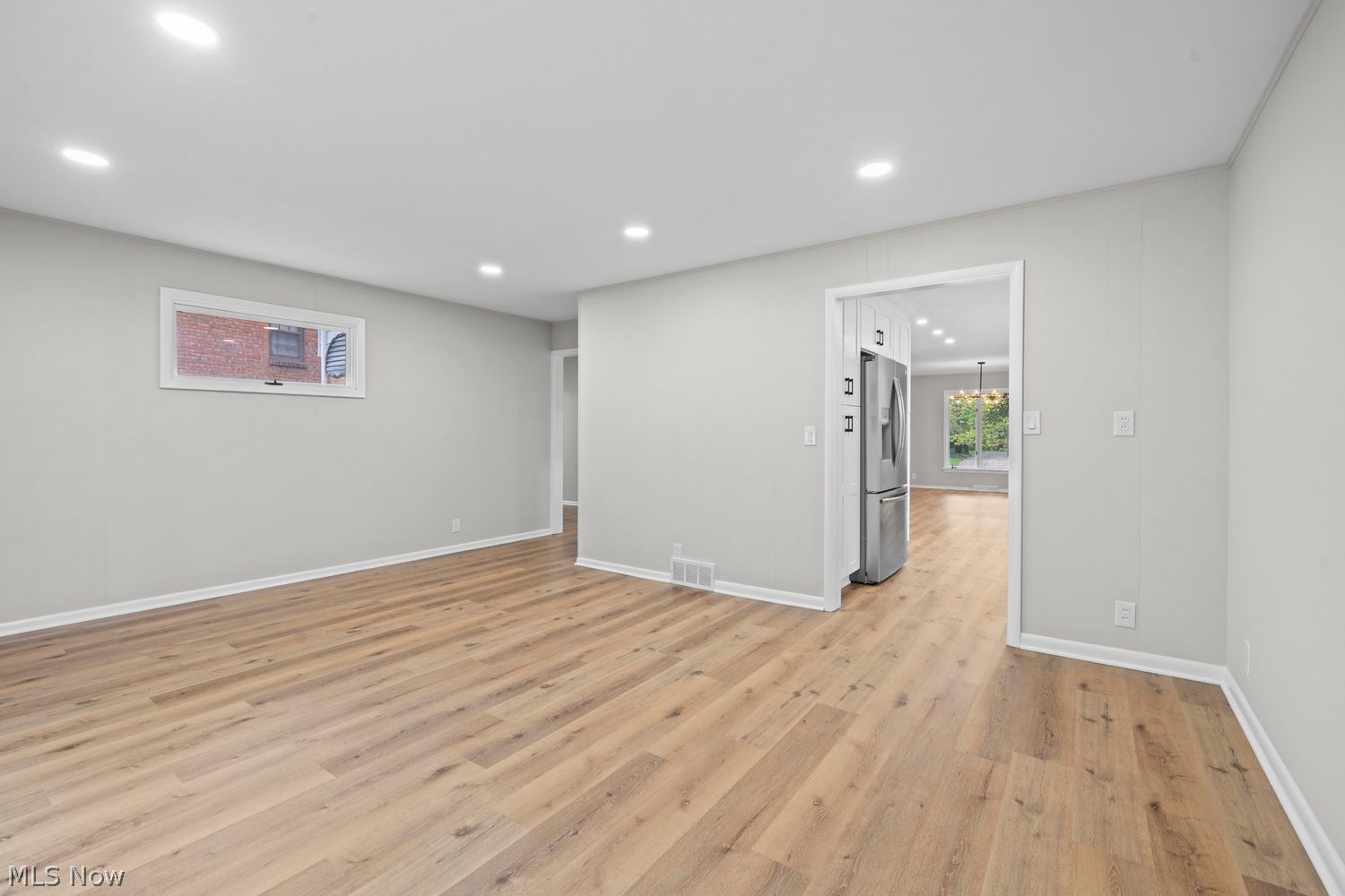 2375 Glendon Road University Heights, OH 44118 - Photo 20 of 50