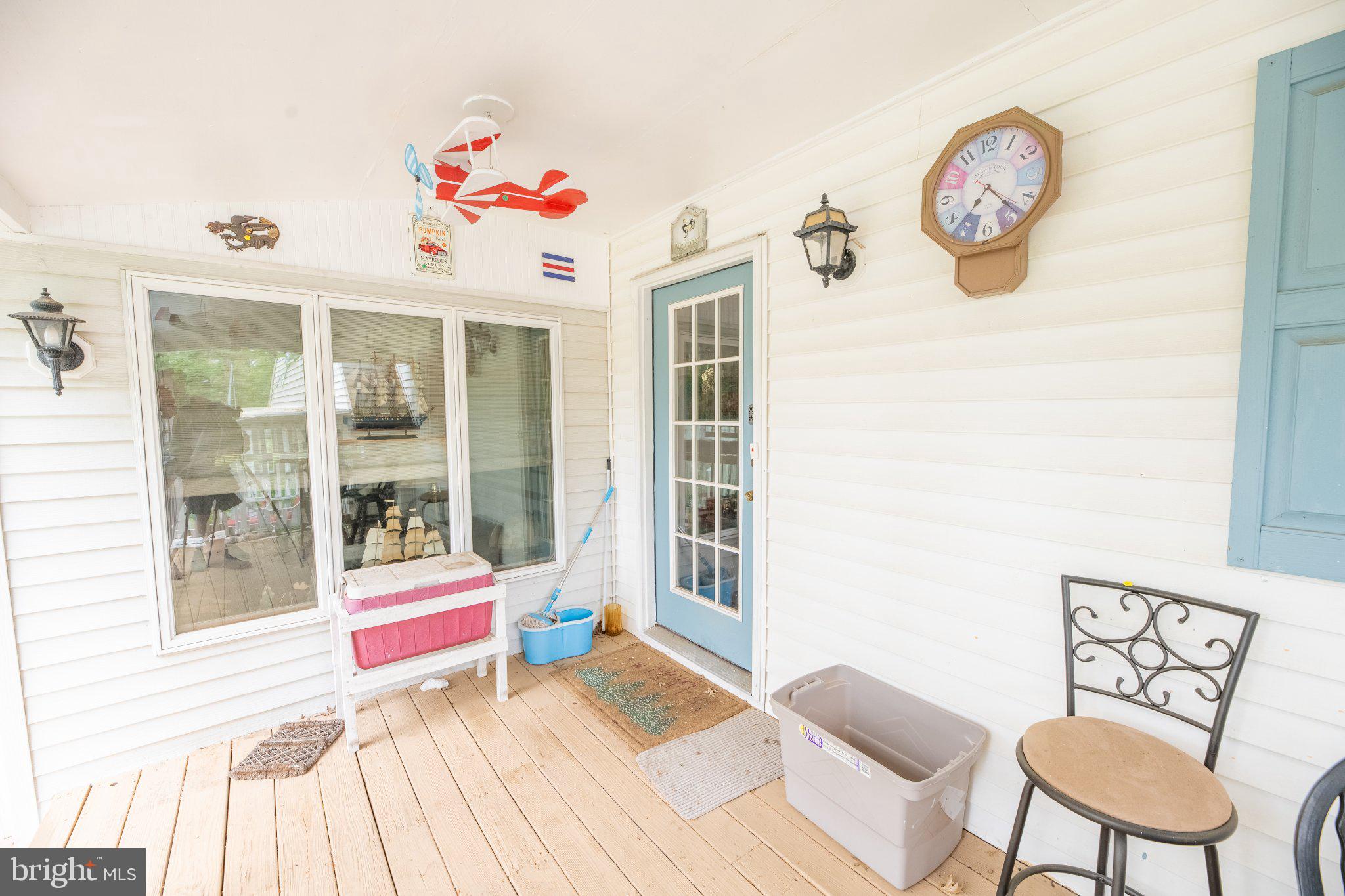 57 Diverty Road Pennington, NJ 08534 - Photo 66 of 86 Charming entryway with playful decor.