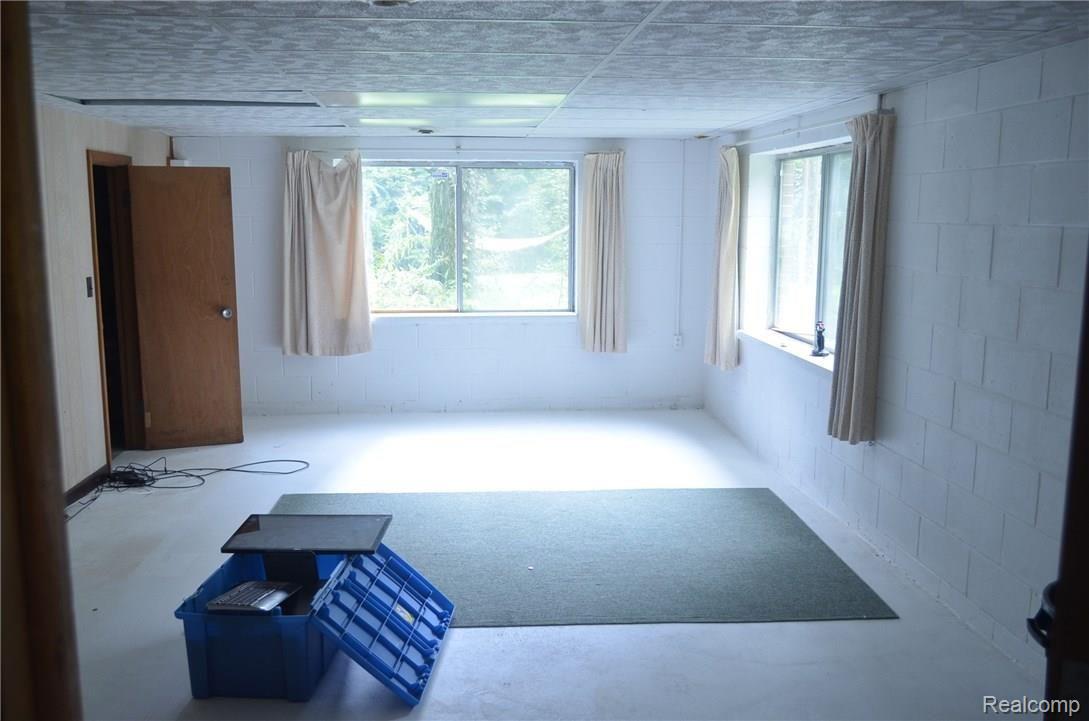 7745 Spencer Road South Lyon, MI 48178 - Photo 27 of 27 LL Space.jpg