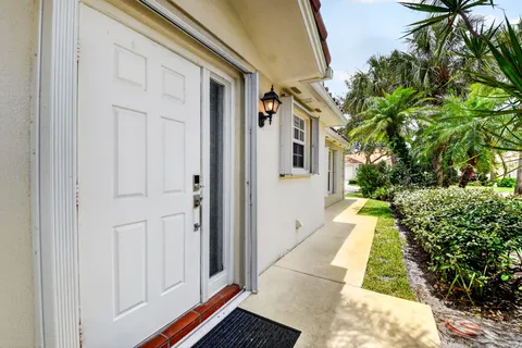 $460,000 | 2774 Livingston Lane, West Palm Beach, FL 33411