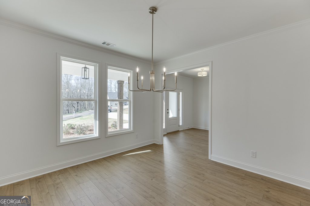 997 Lakeview Drive Commerce, GA 30529 - Photo 7 of 42