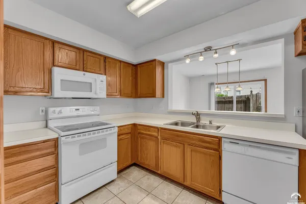 $250,000 | 2752 Grand Circle, Lawrence, KS 66047