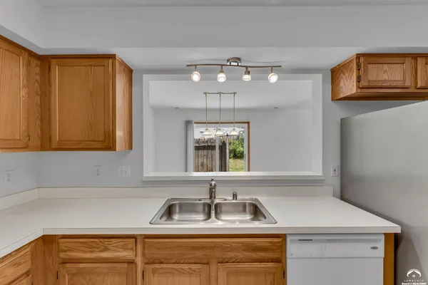 $250,000 | 2752 Grand Circle, Lawrence, KS 66047