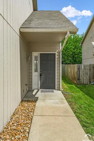 $250,000 | 2752 Grand Circle, Lawrence, KS 66047