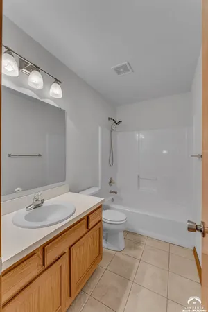 $250,000 | 2752 Grand Circle, Lawrence, KS 66047