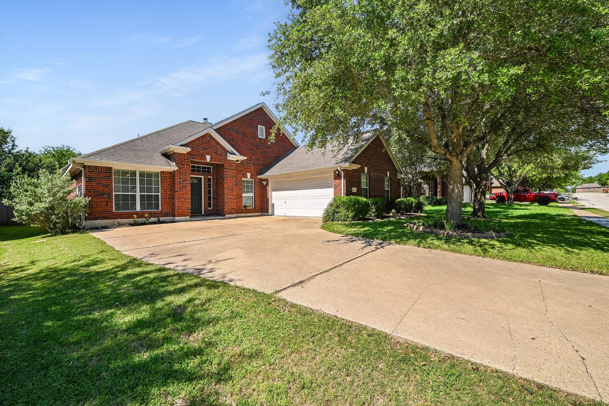 20609 Kearney Hill Road Pflugerville, TX 78660 - Photo 2 of 21