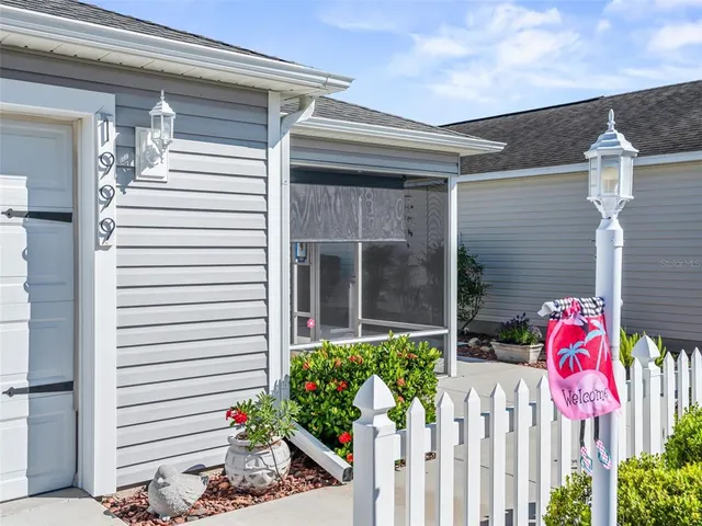 $299,900 | 1999 Kelmscott Street, The Villages, FL 32162