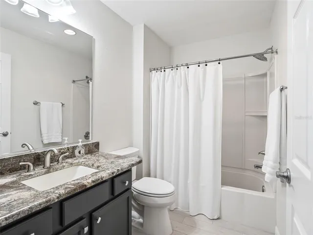 $299,900 | 1999 Kelmscott Street, The Villages, FL 32162