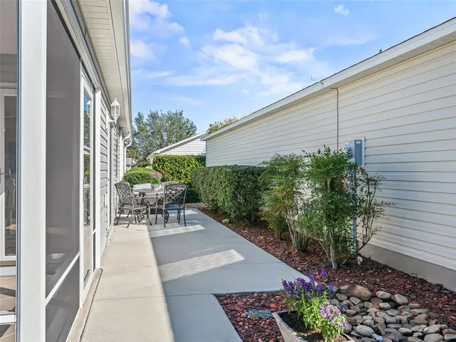 $299,900 | 1999 Kelmscott Street, The Villages, FL 32162