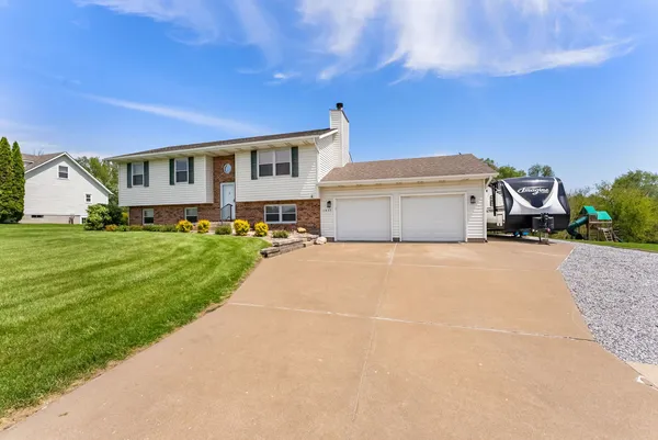 $329,900 | 11435 95th Avenue, Blue Grass, IA 52726