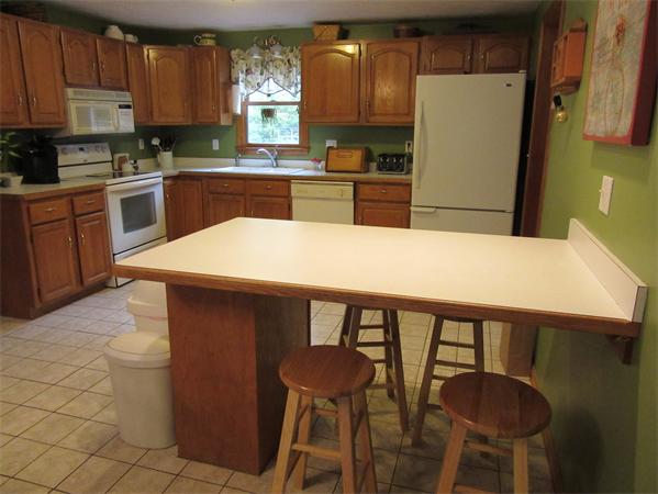 63 Gilchrist Road Townsend, MA 01469 - Photo 5 of 11