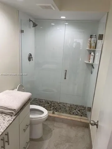 $2,200 | 6620 West 2nd Court, Unit 305, Hialeah, FL 33012