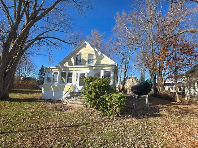 $399,900 | 11 Chestnut Street, South Portland, ME 04106