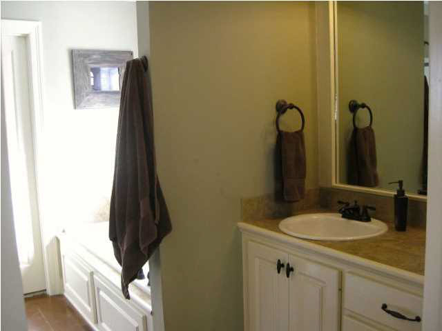 444 Springhill Place Brandon, MS 39047 - Photo 17 of 25 Second vanity beside shower.