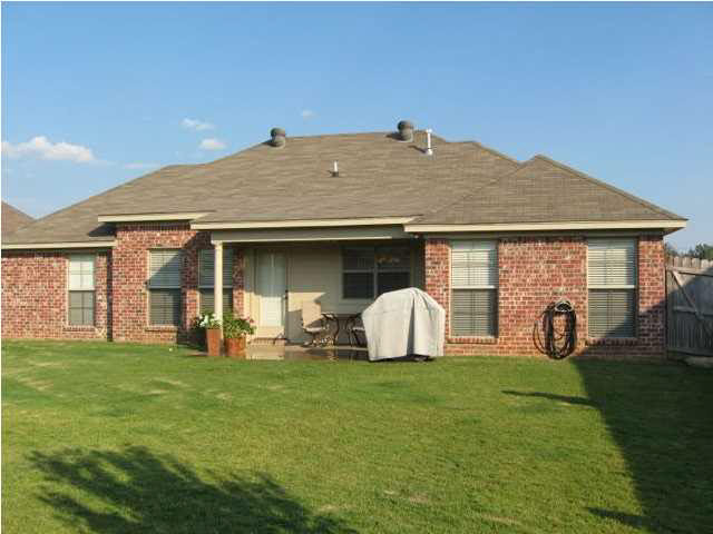 444 Springhill Place Brandon, MS 39047 - Photo 23 of 25 Back of house showing covered porch.