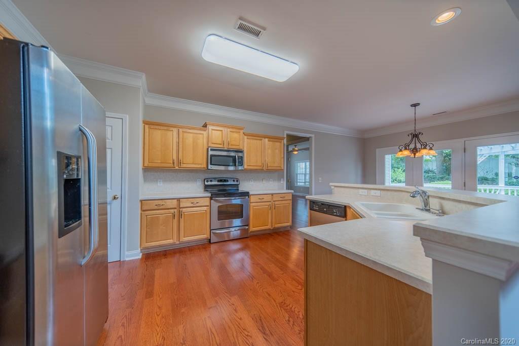 19308 Ruffner Drive Cornelius, NC 28031 - Photo 4 of 48 Gallery Image 4