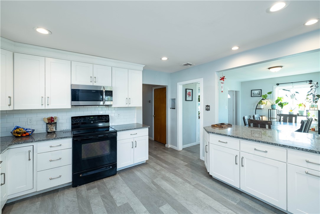 14 Merrimac Road North Smithfield, RI 02896 - Photo 4 of 48 Gallery Image 4