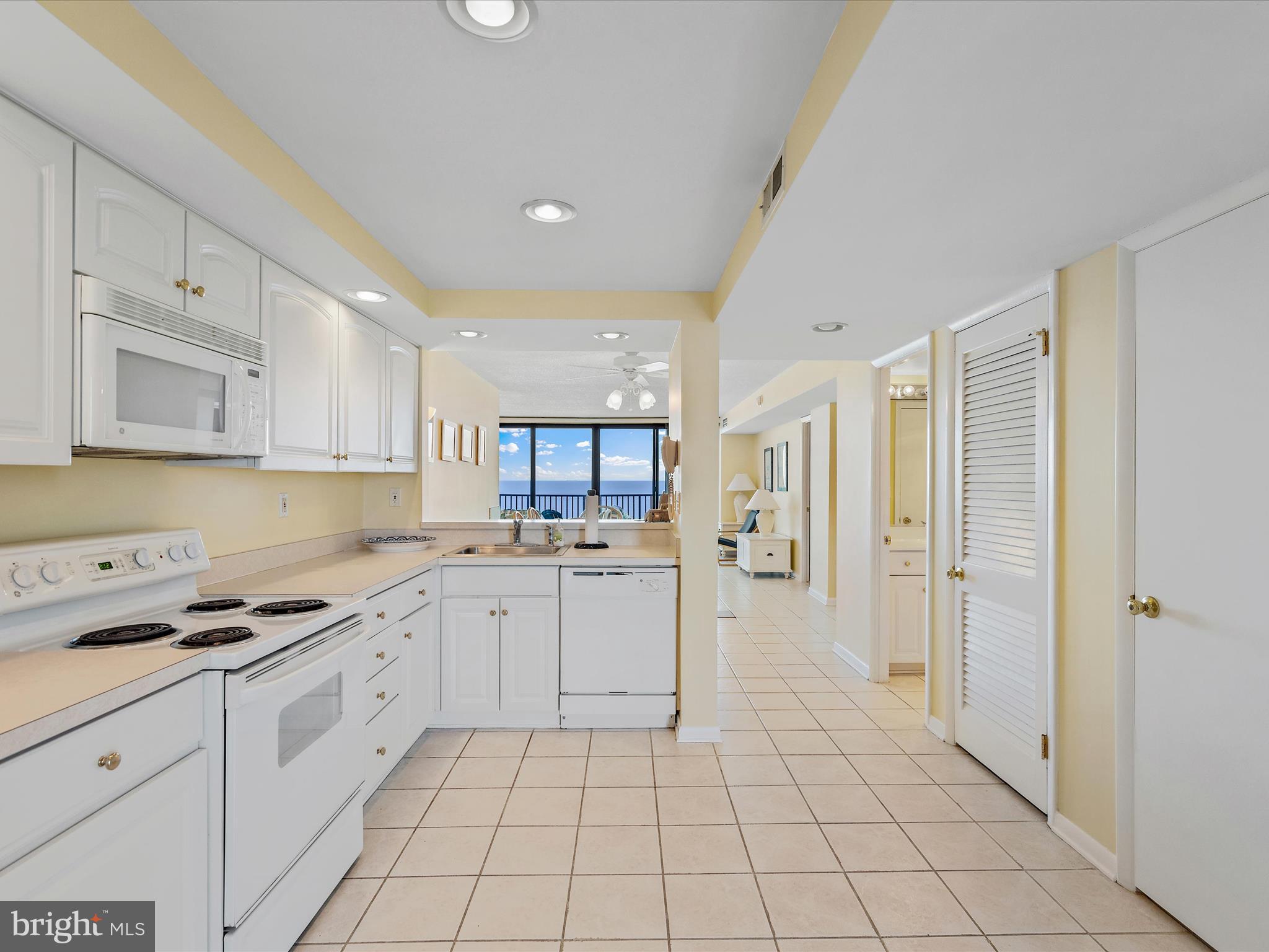 1502 South Edgewater House Road, Unit PH02S Bethany Beach, DE 19930 - Photo 20 of 33