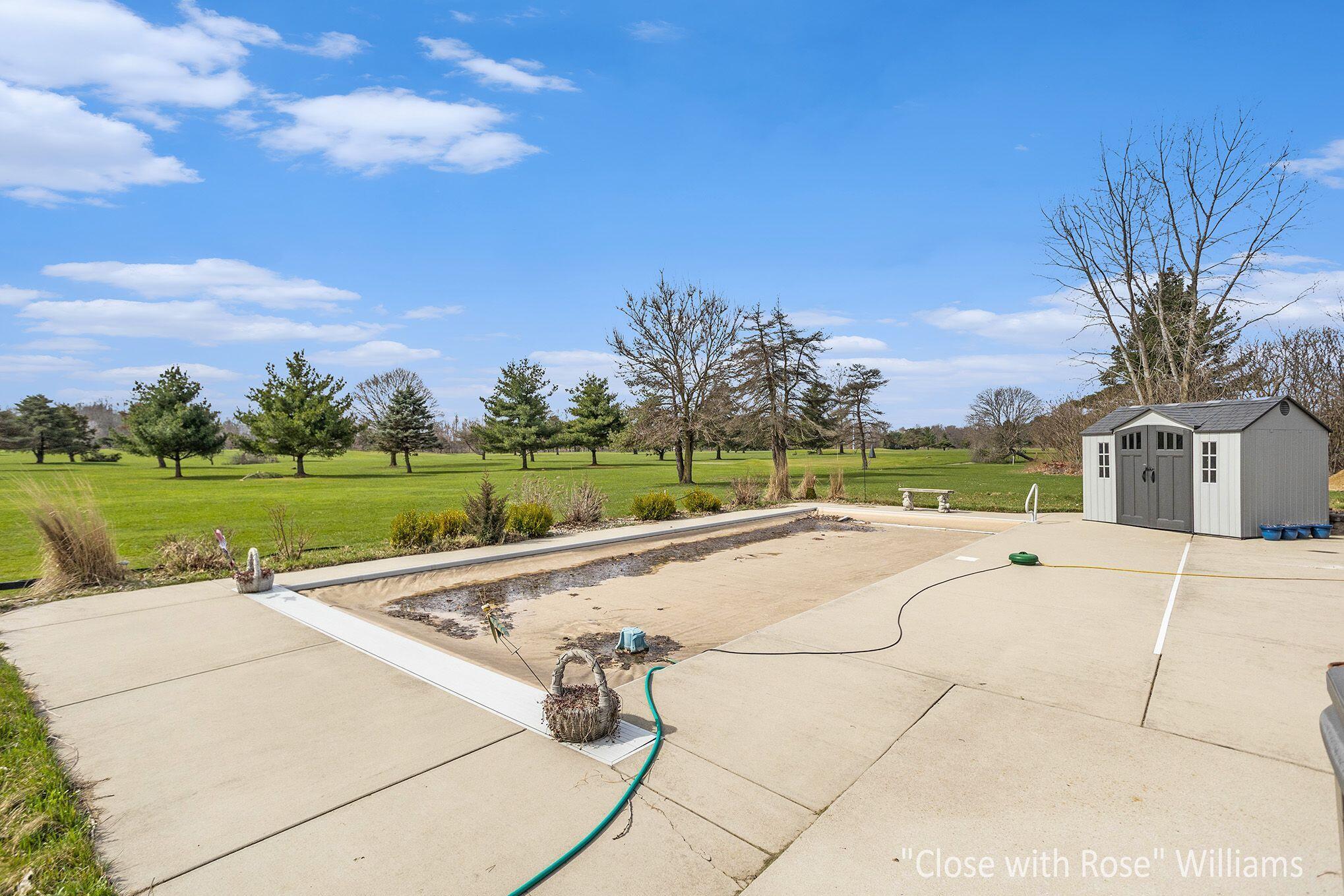 9100 R-Drive South Union City, MI 49094 - Photo 36 of 46 Built in Pool