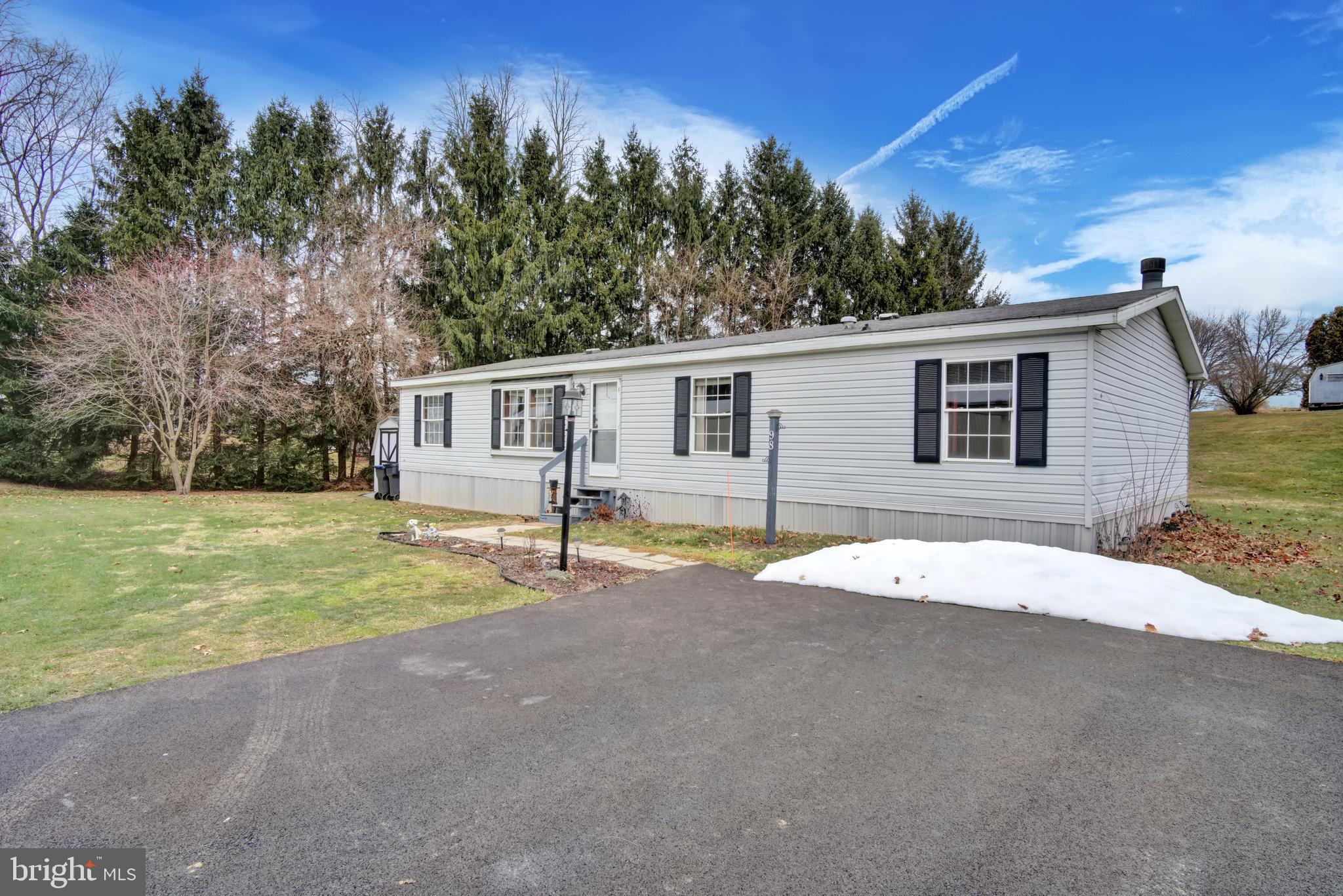 901 South Spring Garden Street Carlisle, PA 17015 - Photo 2 of 25