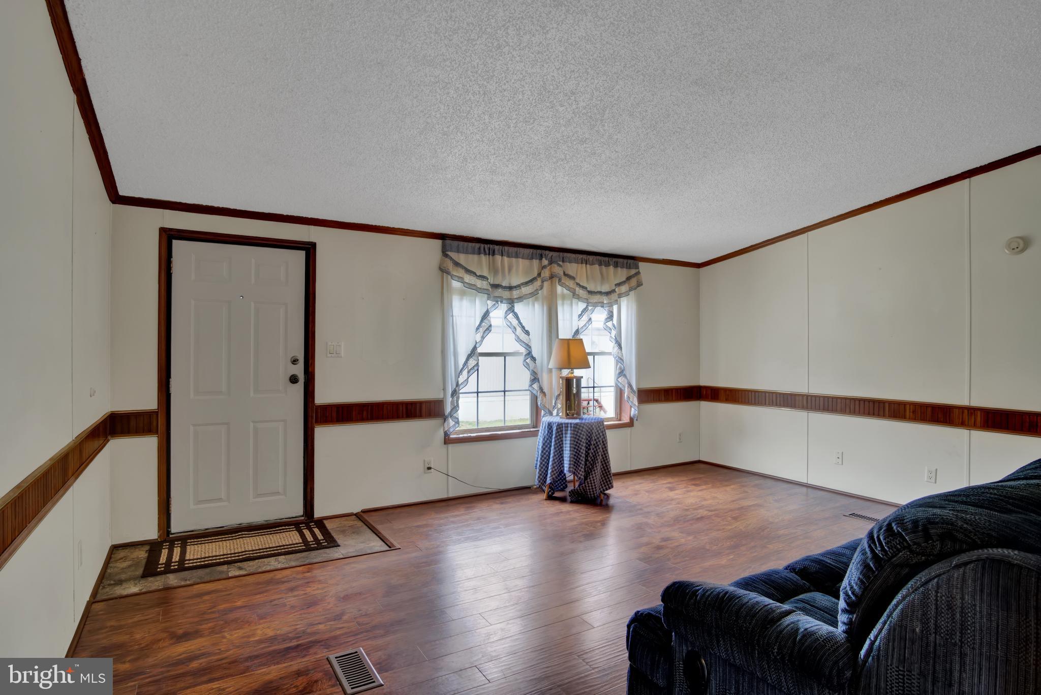 901 South Spring Garden Street Carlisle, PA 17015 - Photo 4 of 25