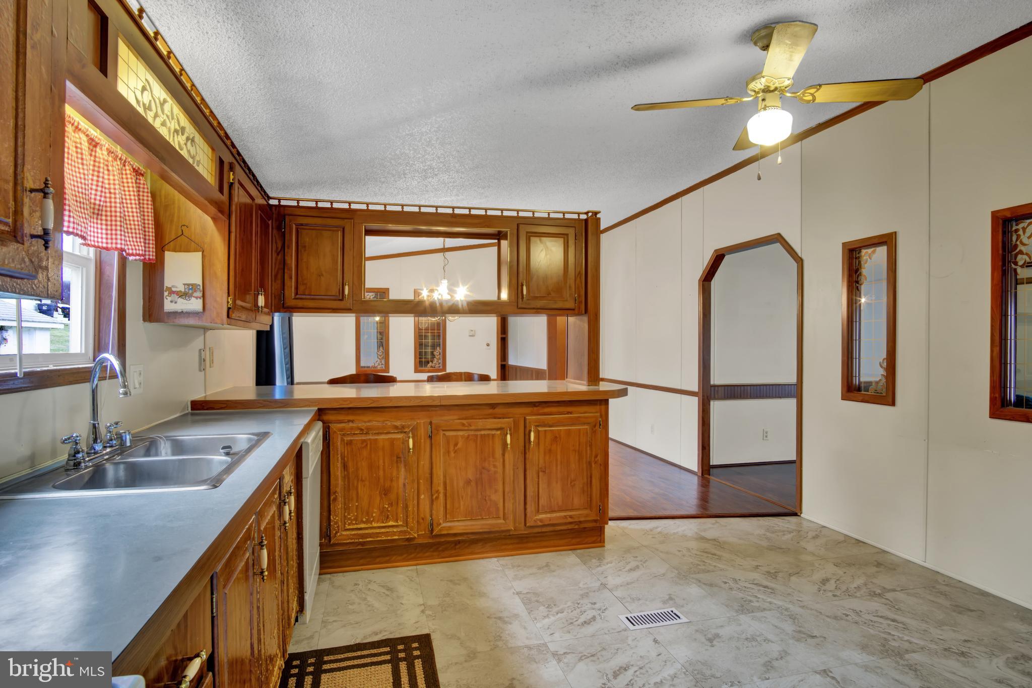 901 South Spring Garden Street Carlisle, PA 17015 - Photo 8 of 25