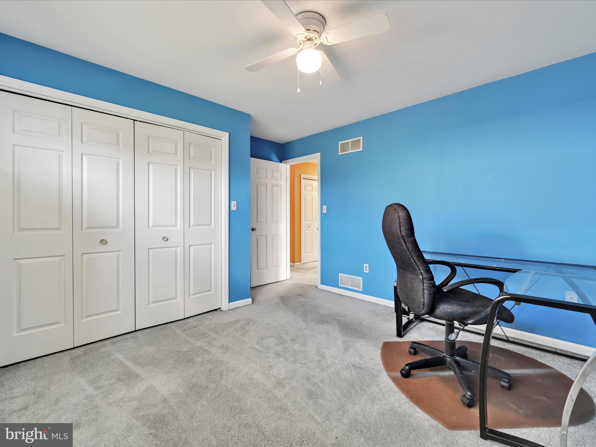 600 Beech Street Reading, PA 19605 - Photo 30 of 50 a view of a workspace with furniture and a window