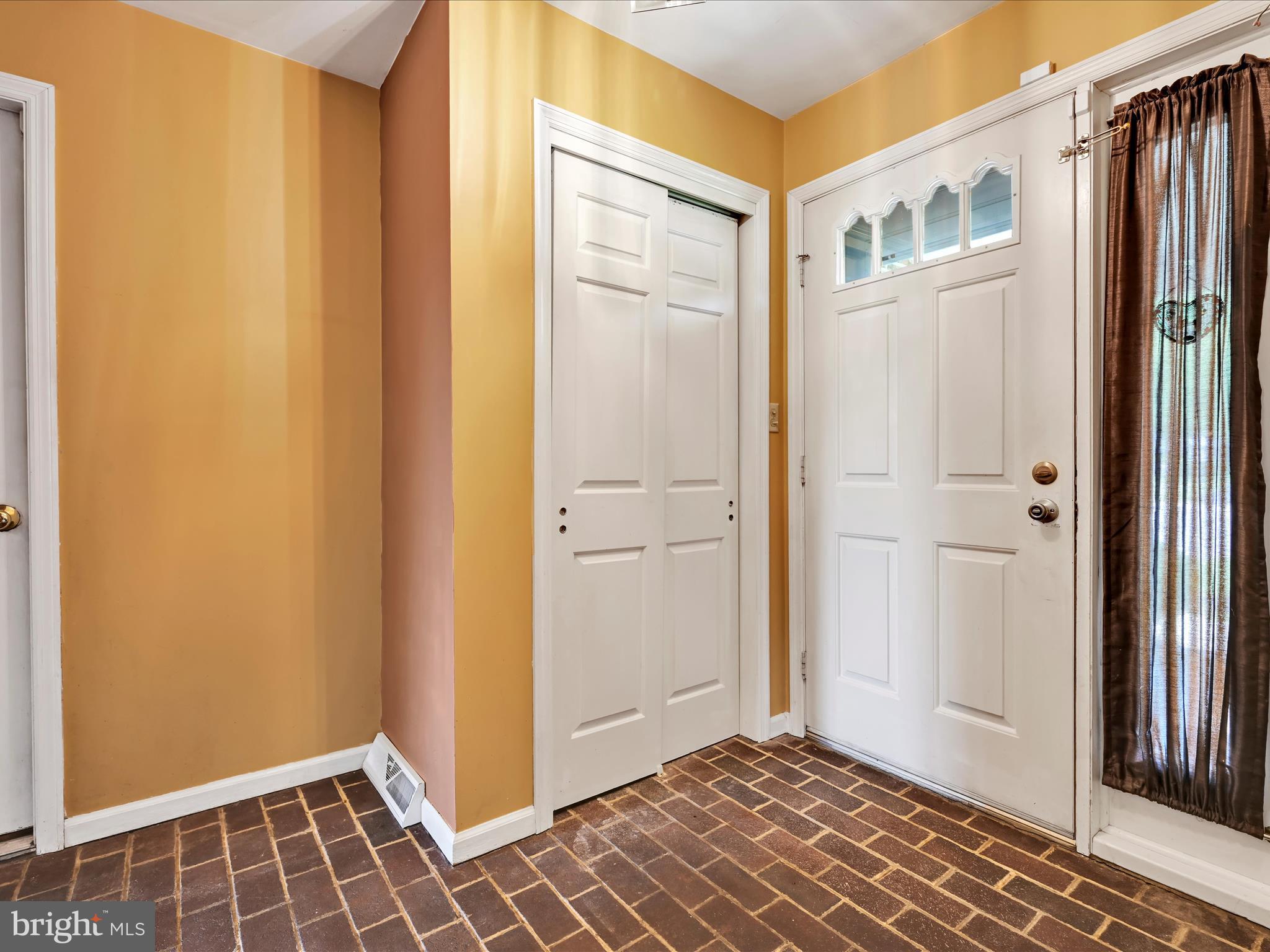 600 Beech Street Reading, PA 19605 - Photo 6 of 50 a view of an empty room