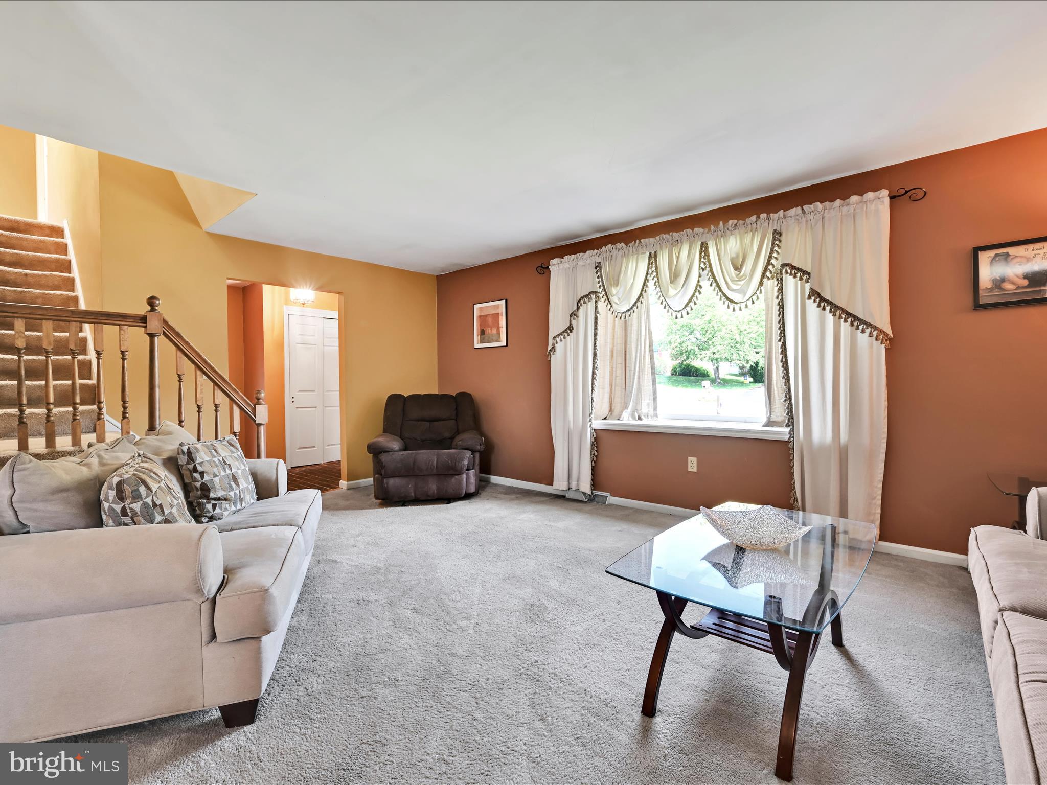 600 Beech Street Reading, PA 19605 - Photo 10 of 50 a living room with furniture and a large window