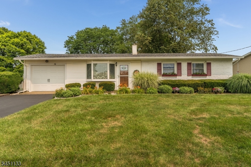 703 Rugby Road Phillipsburg, NJ 08865 - Photo 1 of 27 Gallery Image 1