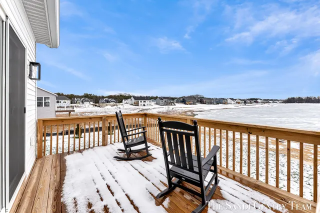 $664,900 | 14968 Fillmore Street, West Olive, MI 49460