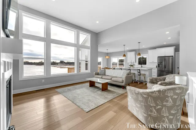 $664,900 | 14968 Fillmore Street, West Olive, MI 49460